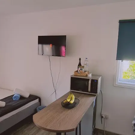 Ha.de.co. Apts *