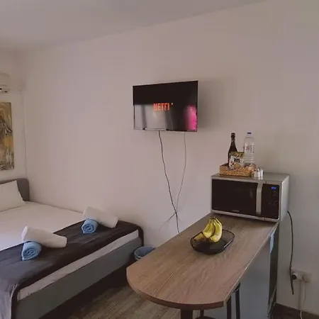 Ha.de.co. Apts *