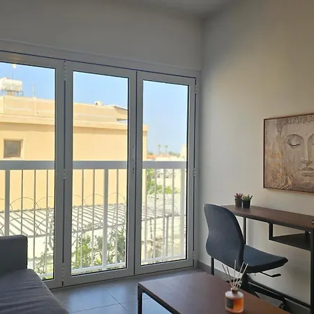 Ha.de.co. Apts Apartman