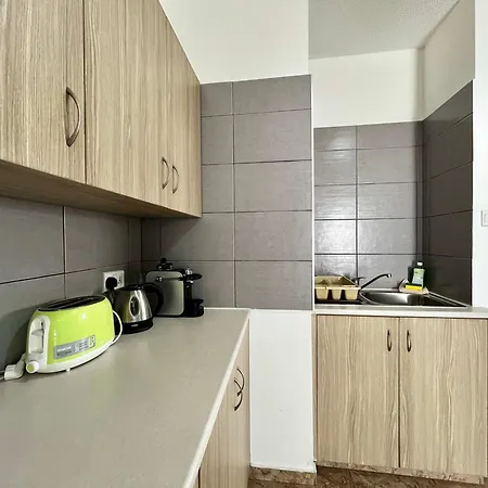 Ha.de.co. Apts Apartman *