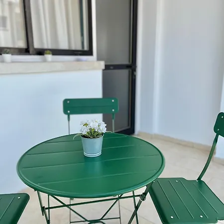 Ha.de.co. Apts *