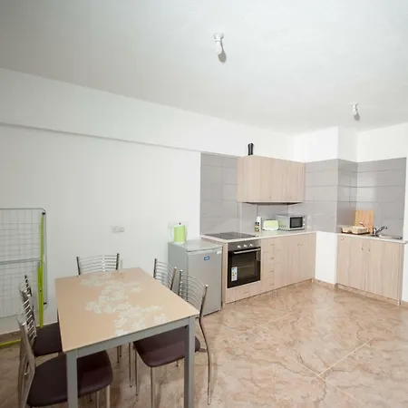 Ha.de.co. Apts Апартаменты Айя-Напа