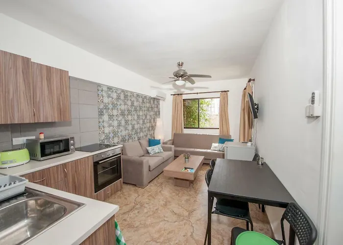 Ha.de.co. Apts Ayía Nápa